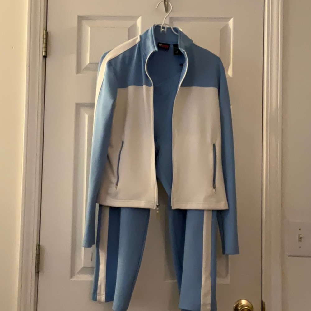 Women’s 2 piece sportswear